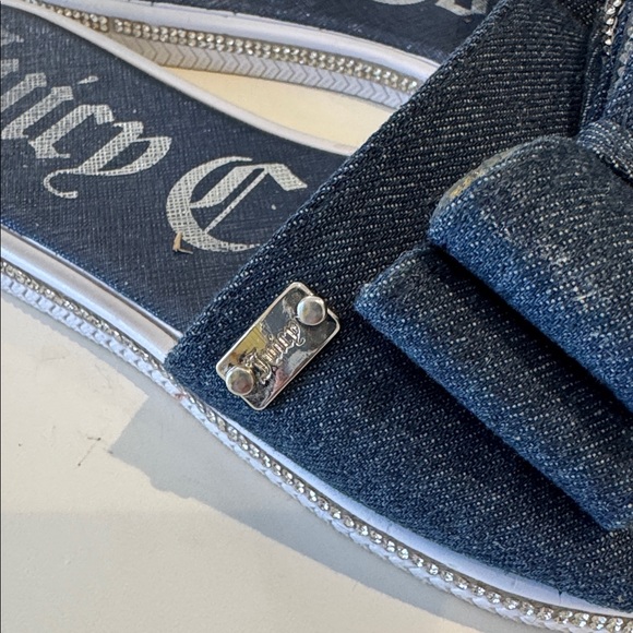 Juicy Couture Ladies Navy Bow Slide Sandals - Picture 2 of 9